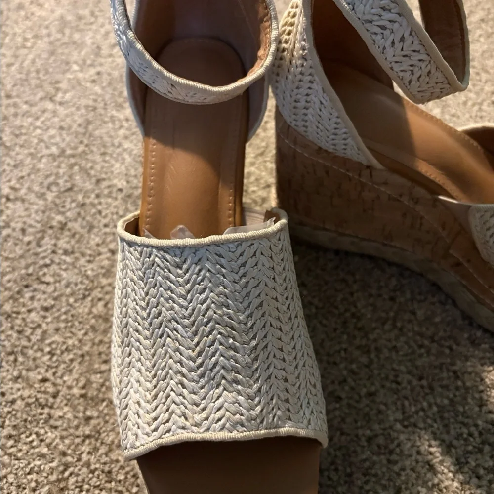 Open toe woven cork Wedge Sandals 8.5